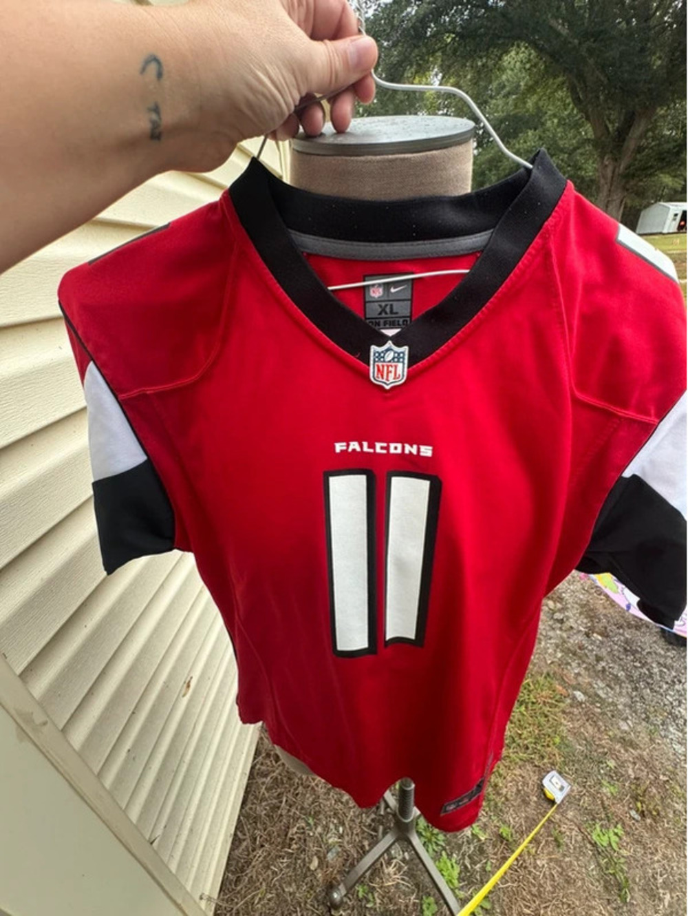 Boys Atlanta Falcons Julio Jones Jersey XL